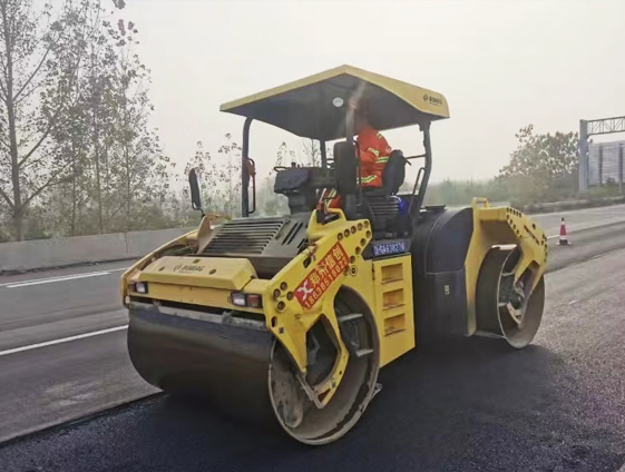 為什么寧愿用成本高的瀝青鋪路，也不用混泥土呢？