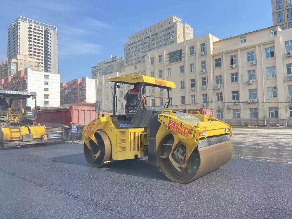 鄭州瀝青路面接縫、修邊