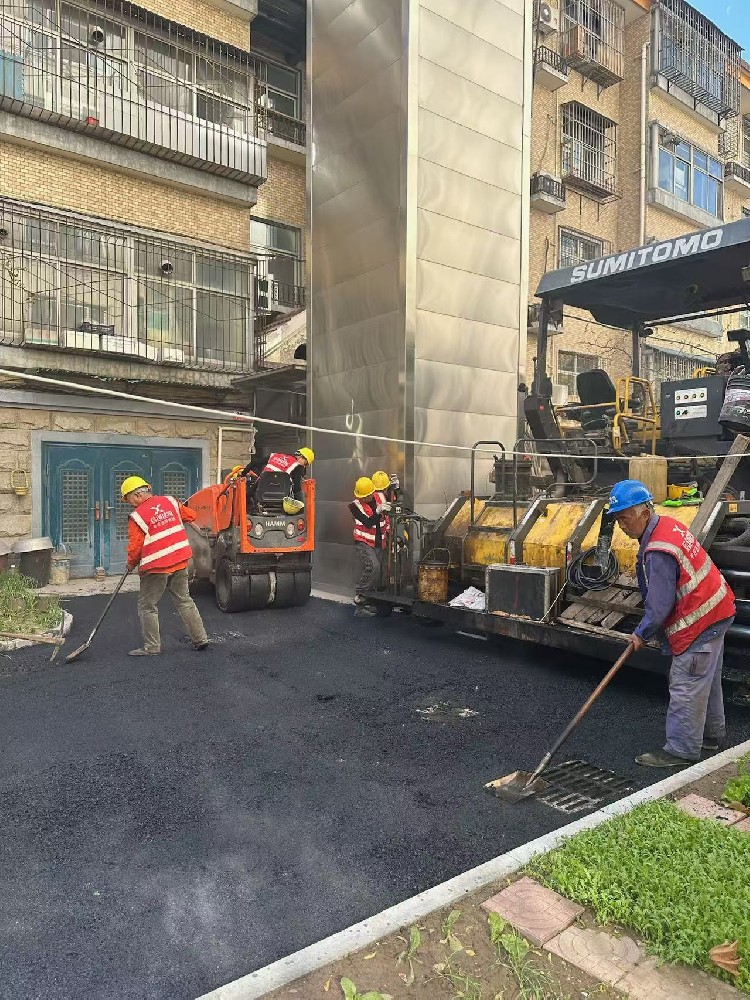 鄭州瀝青攪拌站，是道路建設(shè)領(lǐng)域的中流砥柱。
